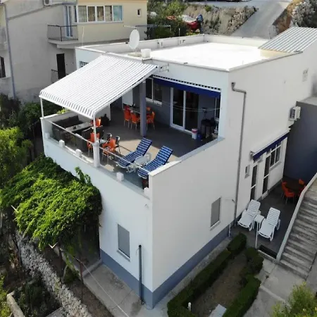Apartment Sara