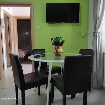 Sara Apartment Omiš